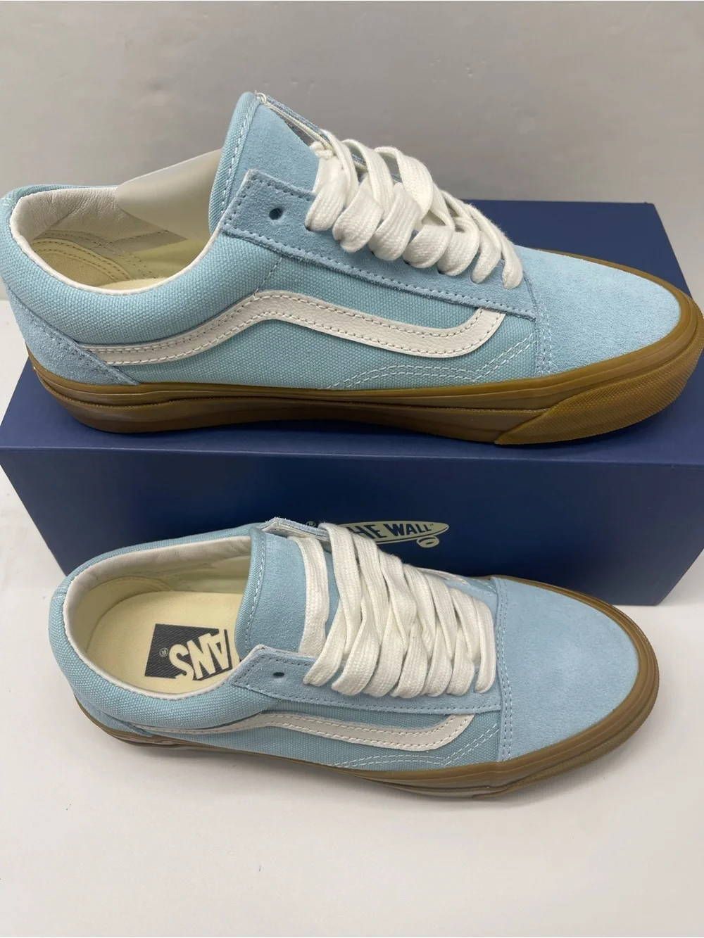 Vans WMNS Sz 8.5  Lx Old Skool Gum Crystal Blue VN000D56CAU Sneakers